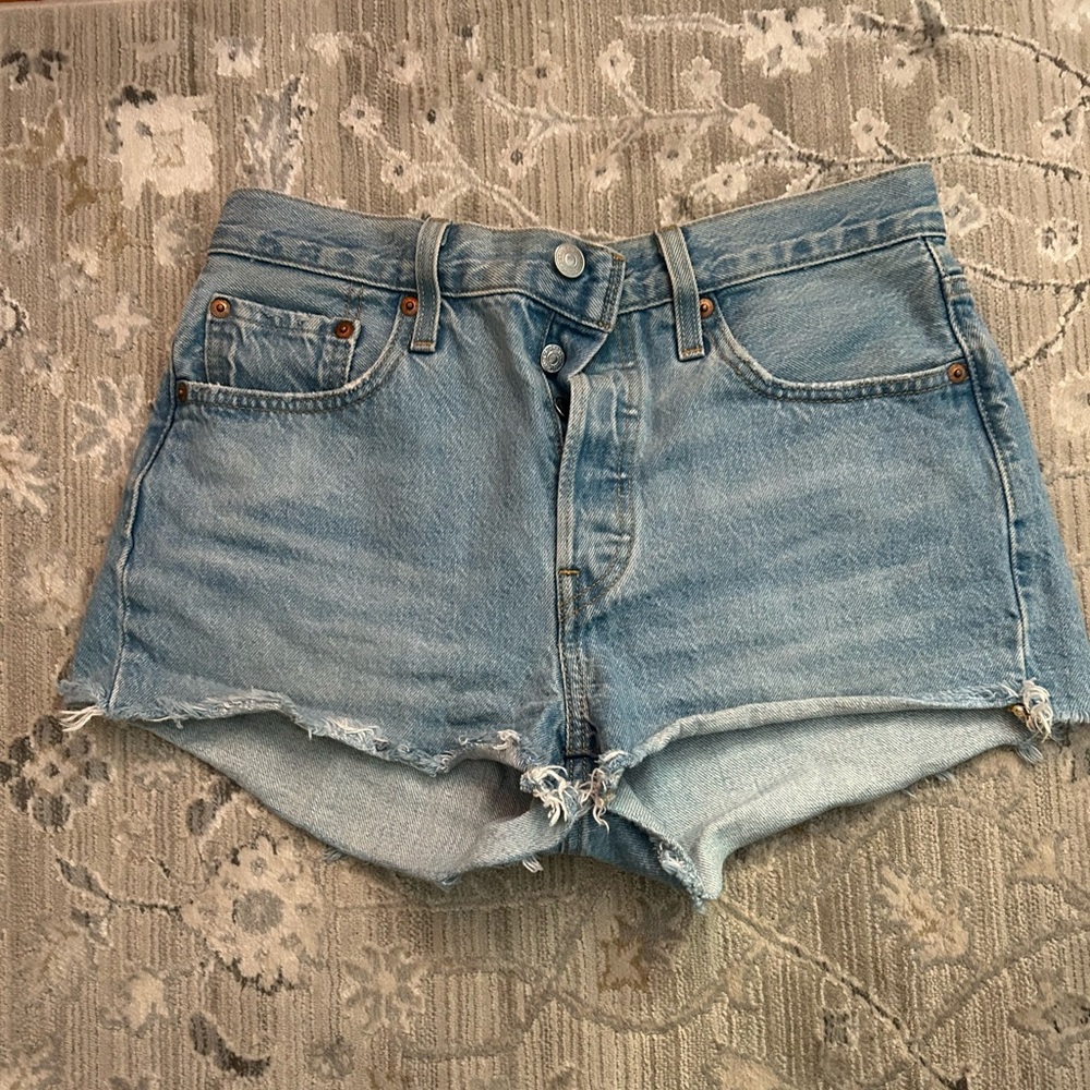 Levi’s 501 Jean Short Light Blue